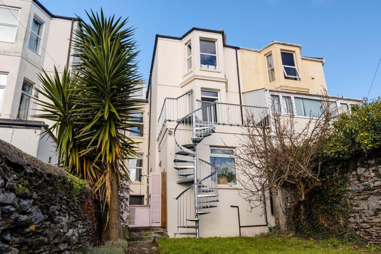 Villa 5-Bed House With Distant Sea Views In Plymouth Exterior foto