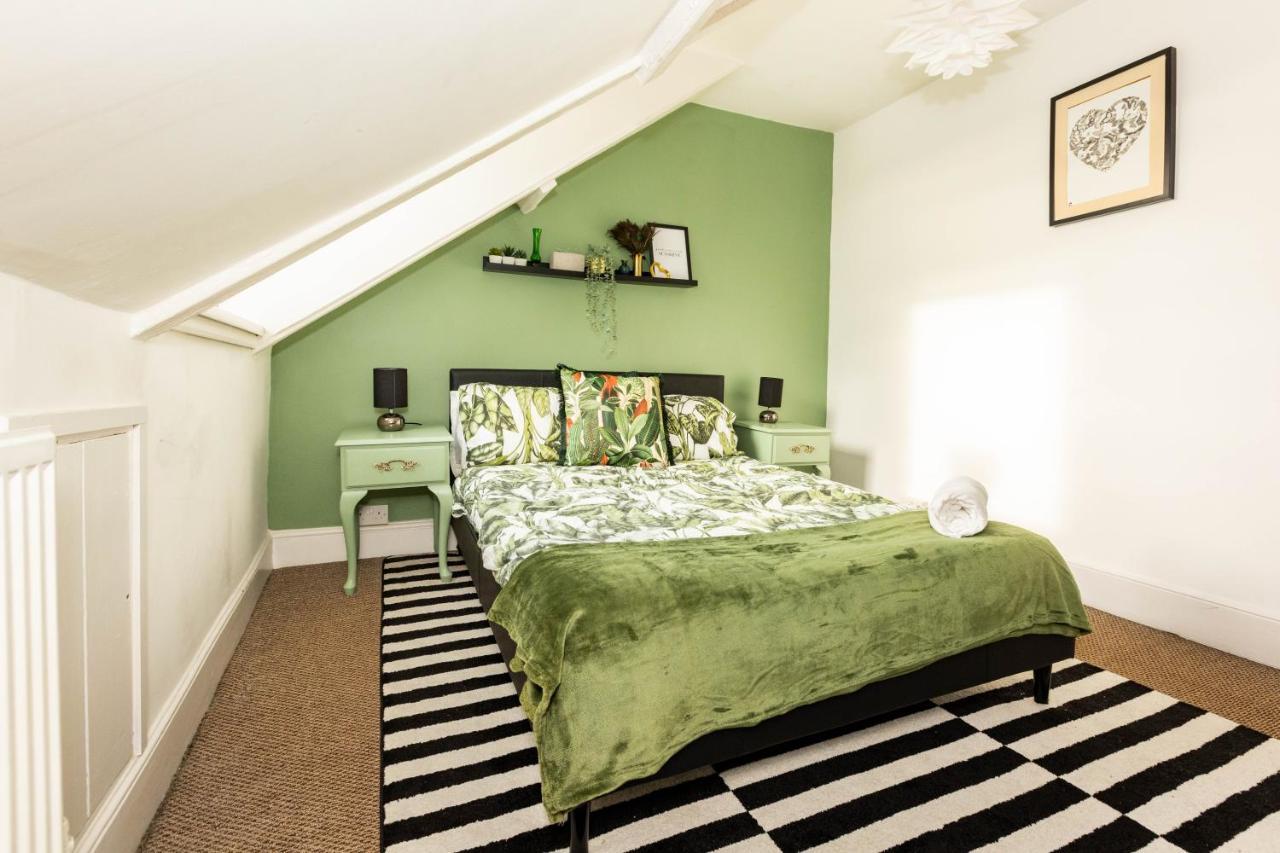 Villa 5-Bed House With Distant Sea Views In Plymouth Exterior foto